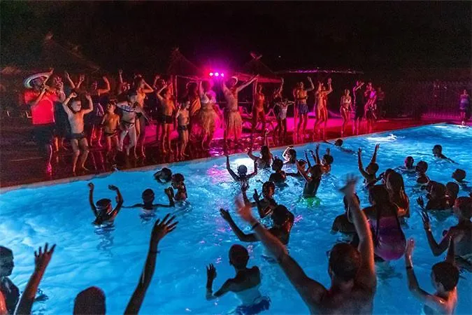 Mobil 2 4 à 6 Personne En 4 étoiles
